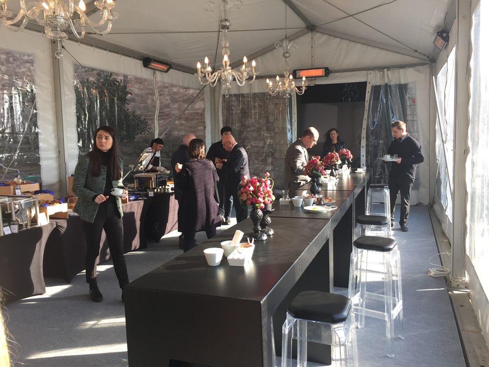 Kiralık palmiye soba ve dış mekan ısıtıcı uygulaması